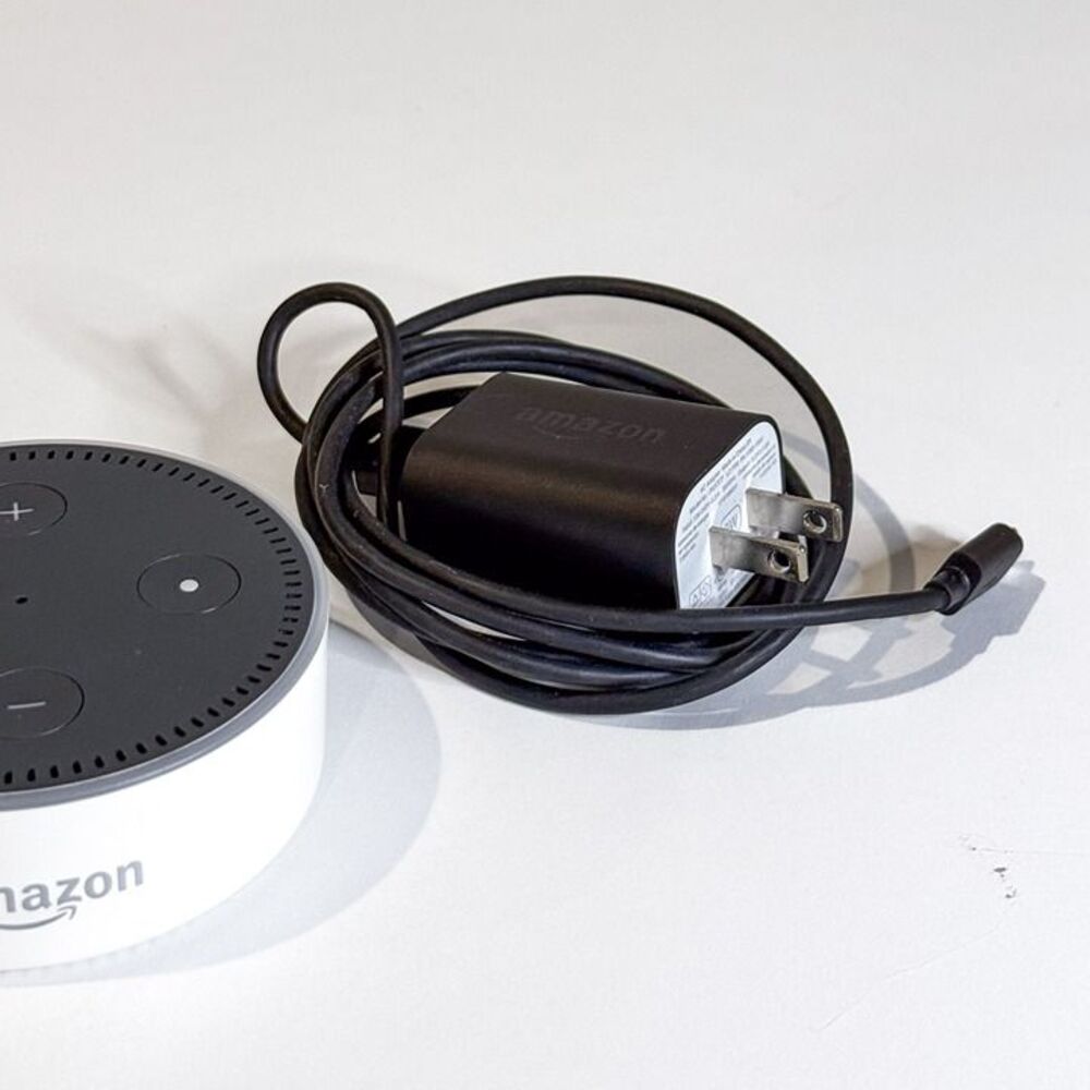 Amazon Echo Dot (2nd Gen) Smart Speaker & Charger | White Model #RS03QR - Tested - Picture 4 of 4